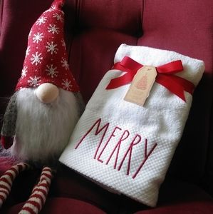 New Rae Dunn Christmas Hand Towel Set